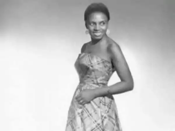 Zenzile Miriam Makeba - Erev Shel Shoshanim